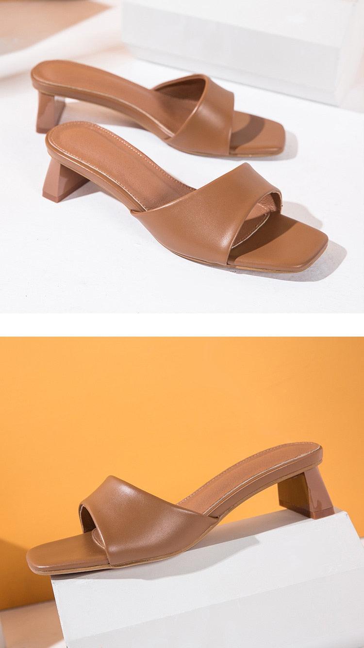 Elegant Women Slippers Summer Outdoor Beach Flip Flop Open Toe Flat Casual Low Heel Sandal Square Open Toe Heeled Sandals Beach Charming Sandals