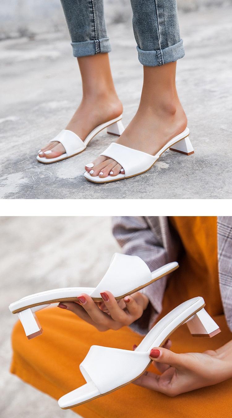 Elegant Women Slippers Summer Outdoor Beach Flip Flop Open Toe Flat Casual Low Heel Sandal Square Open Toe Heeled Sandals Beach Charming Sandals