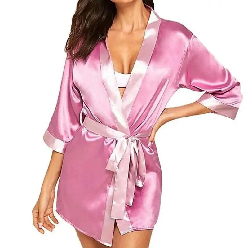 Lightweight Soft Women Comfortable Bathrobes Elegant Design Vintage Ladies Nightwear Ladies Sleepwear